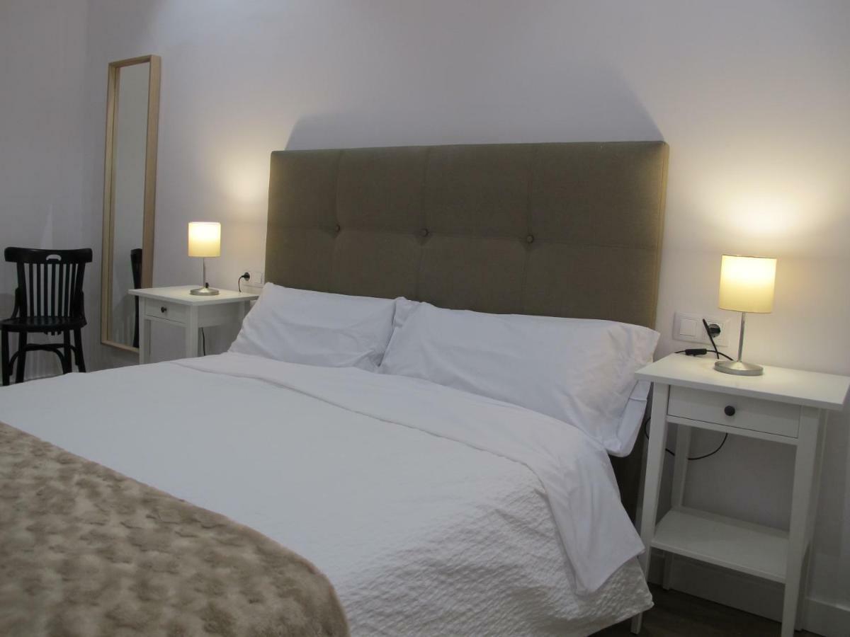 Apartamentos Romero 阿利坎特 外观 照片